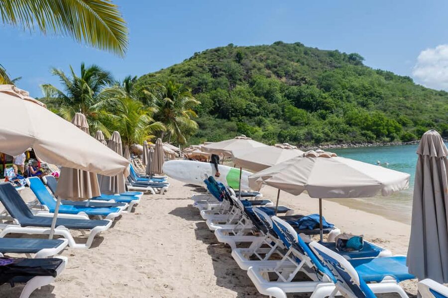 Cockleshell: Beach Excursion, Snorkeling, and Scenic Views - Cockleshell Beach setup: chairs, umbrella, and where to settle in