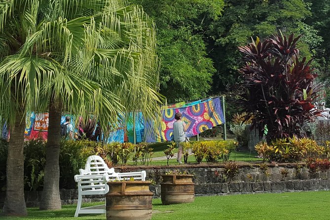 Half-Island Tour of St Kitts - The War Memorial and Bloody Point: history with weight