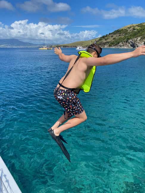 PRIVATE POWER CATAMARAN - Snorkeling at two exclusive sites, with gear included