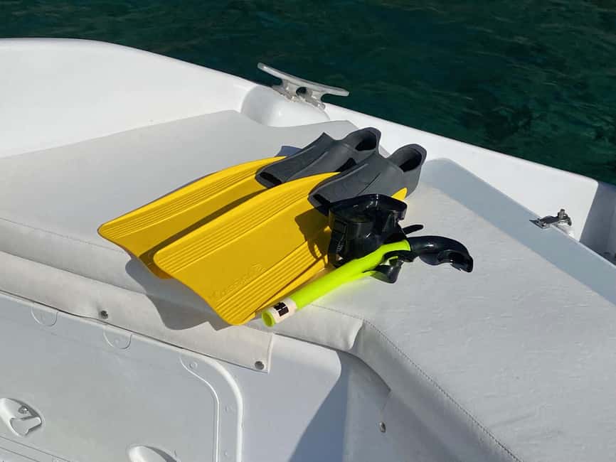 PRIVATE POWER CATAMARAN - Price check: $900 per group and when it feels worth it