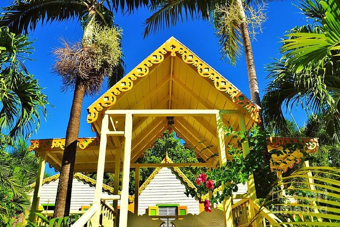 Rosevelt's Special Best of St. Kitts/Panoramic Tour - Romney Manor: a short stop with a specific Jefferson-family link