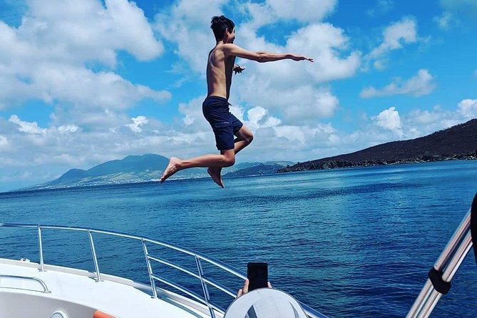 Scenic Speed-Boat Snorkel Tour - How to avoid a bad boarding day and enjoy the ride