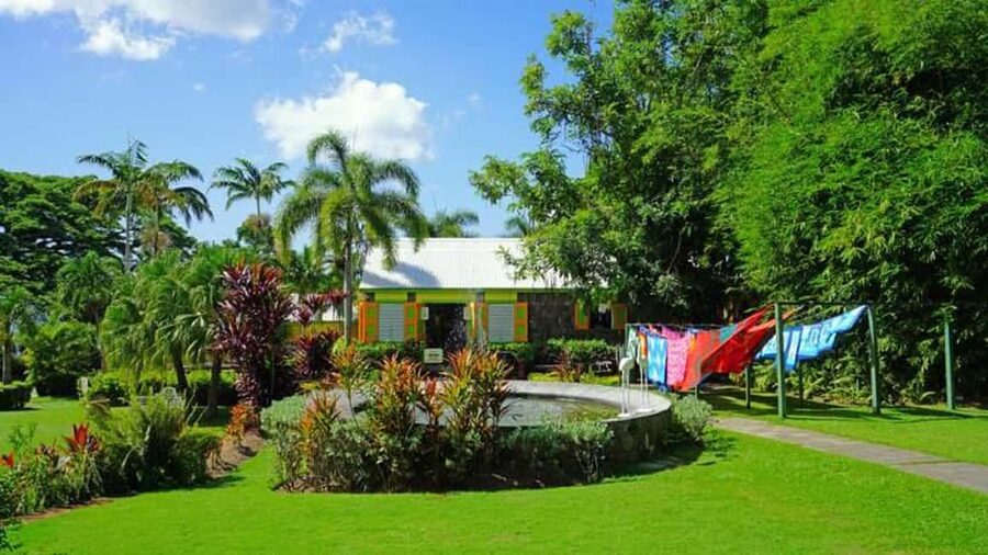St. Kitts: Basseterre, Royal Highlight Tour - Basseterre street level: your quick orientation to St. Kitts