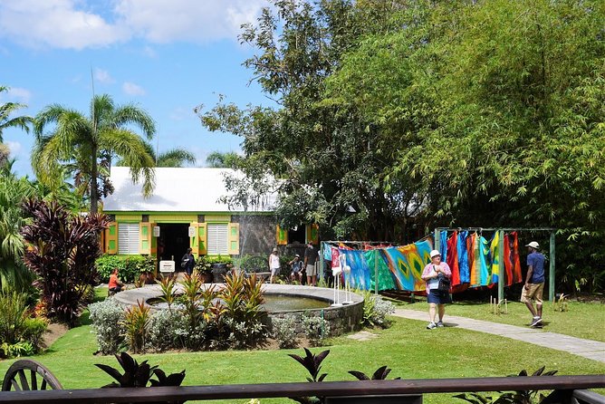 St Kitts Traditional Lunch & Half Day Island Tour - Caribelle Batik at Romney Manor: culture with a creative edge